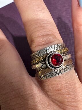 Garnet silver spinner ring